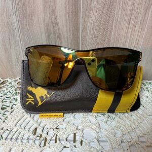 Blenders Eyewear Polarized Tortoise Shell Frame Sunglasses Black and Yellow Case